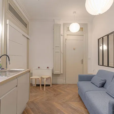 Cosy Et Typique A Cordeliers Apartment
